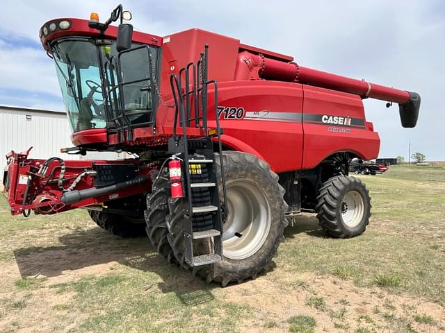 Image of Case IH 7120 equipment image 1