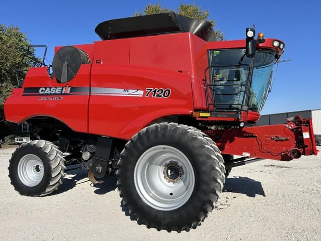 Image of Case IH 7120 equipment image 1