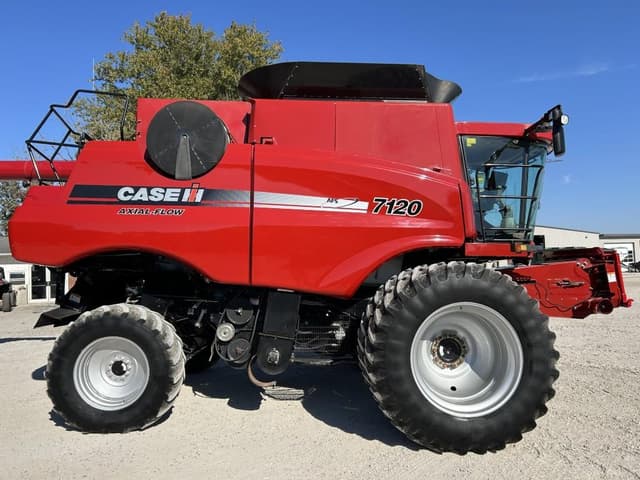 Image of Case IH 7120 equipment image 3