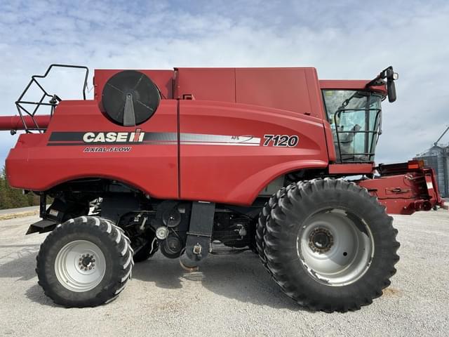 Image of Case IH 7120 equipment image 3