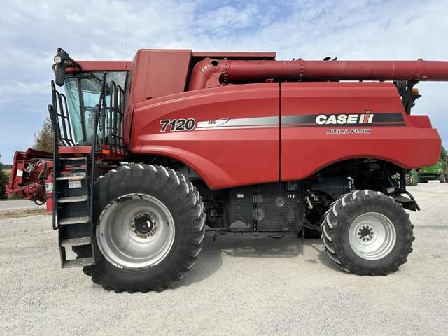Image of Case IH 7120 equipment image 2