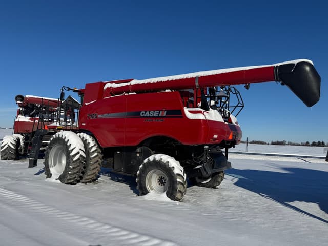 Image of Case IH 7120 equipment image 3