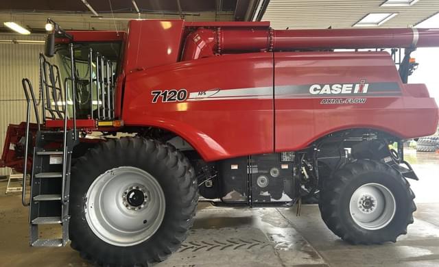 Image of Case IH 7120 equipment image 1