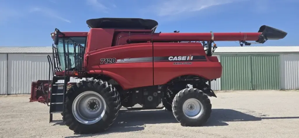 2009 Case IH 700 Equipment Image0