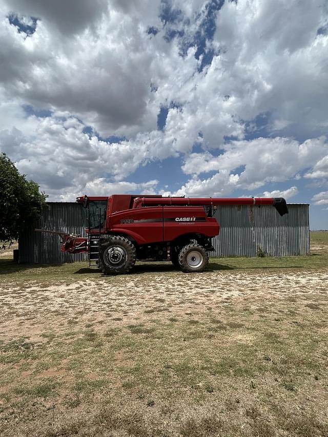 Image of Case IH 7120 equipment image 2