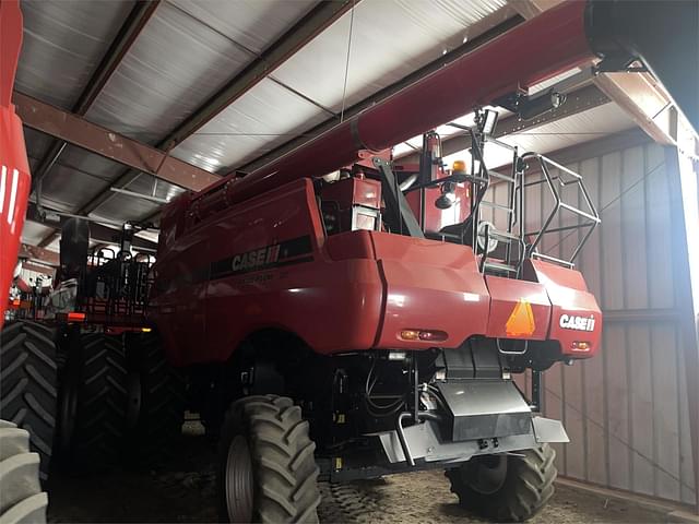 Image of Case IH 7120 equipment image 2