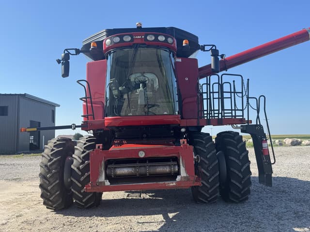 Image of Case IH 8010 equipment image 3