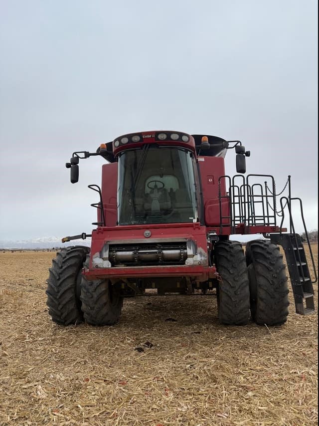 Image of Case IH 8120 equipment image 1