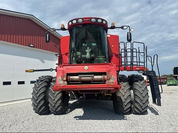 Image of Case IH 8120 equipment image 3