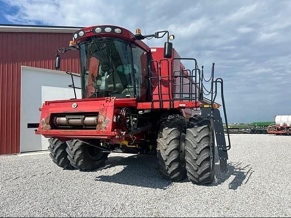 Image of Case IH 8120 equipment image 2