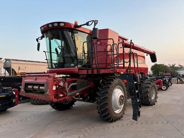 Image of Case IH 8120 equipment image 1