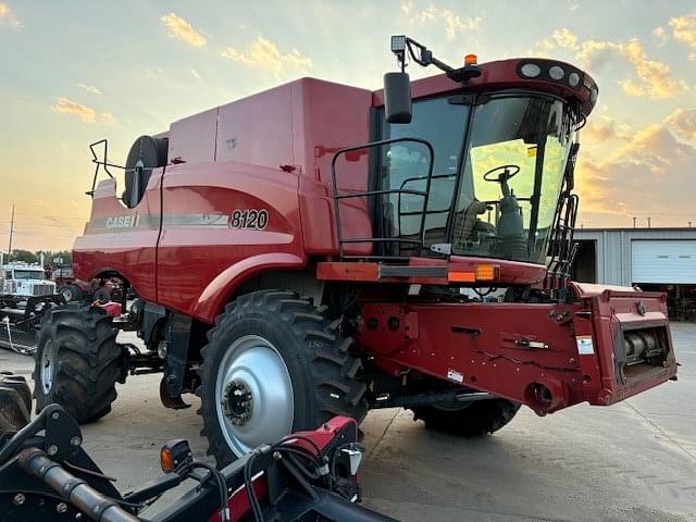 Image of Case IH 8120 equipment image 3