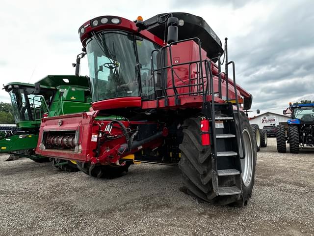 Image of Case IH 8120 equipment image 3