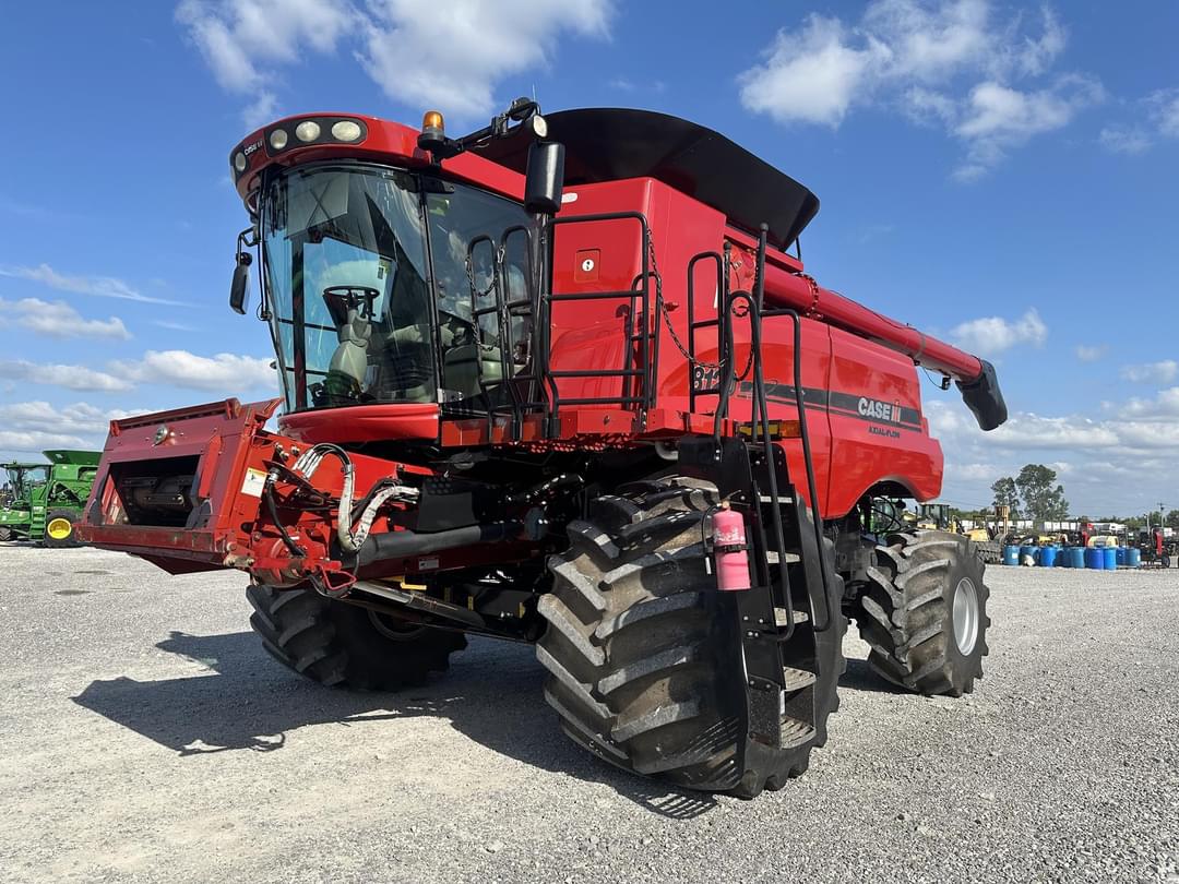 Image of Case IH 8120 Primary image