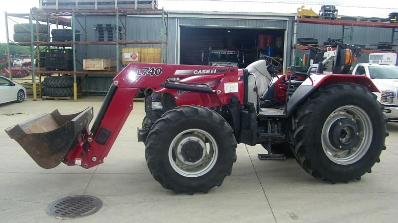 Image of Case IH Farmall 105U Primary image