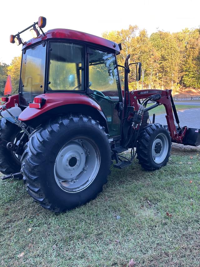 Image of Case IH Farmall 70 equipment image 2