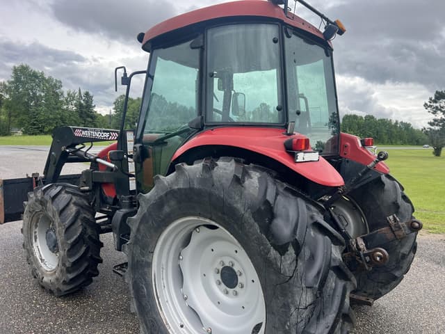 Image of Case IH Farmall 95 equipment image 2