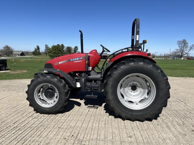 Image of Case IH Farmall 95 equipment image 2