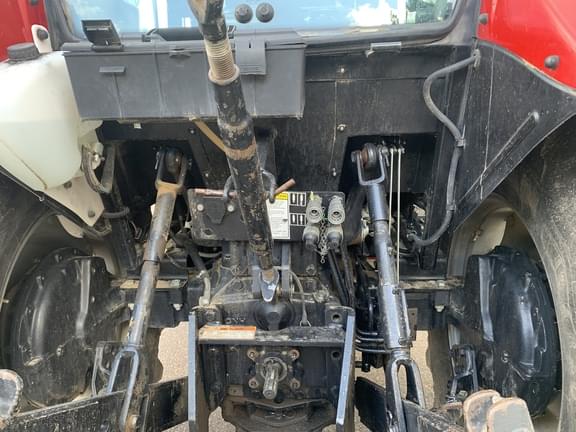 Image of Case IH Farmall 95 equipment image 4