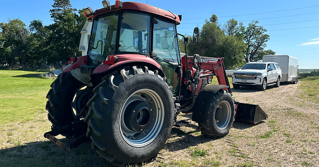 Image of Case IH Farmall 95 equipment image 2