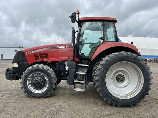 Image of Case IH Magnum 180 equipment image 2