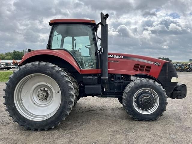 Image of Case IH Magnum 180 equipment image 3