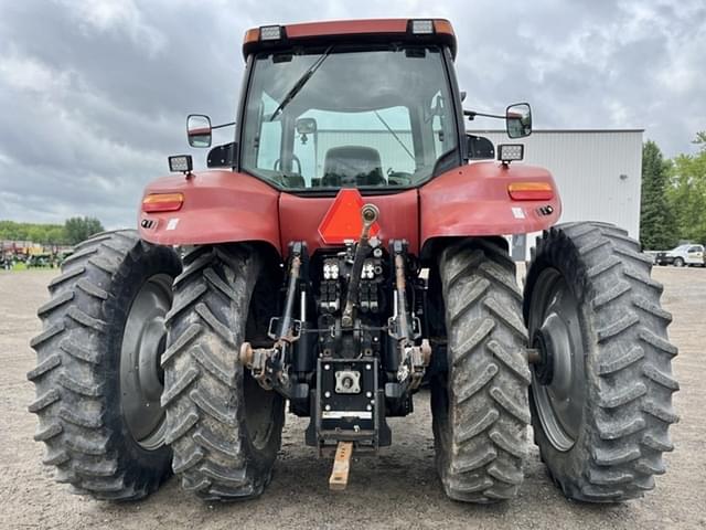 Image of Case IH Magnum 180 equipment image 4