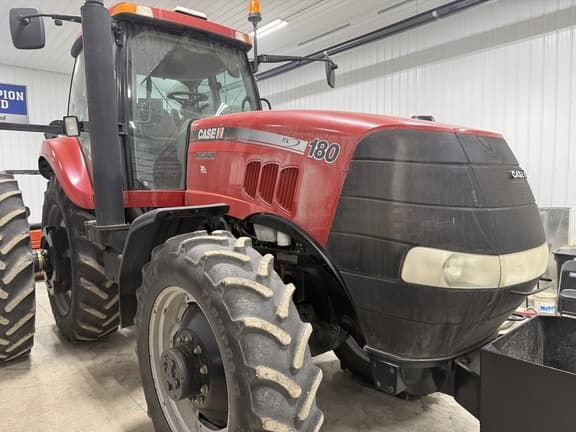 Image of Case IH Magnum 180 equipment image 3