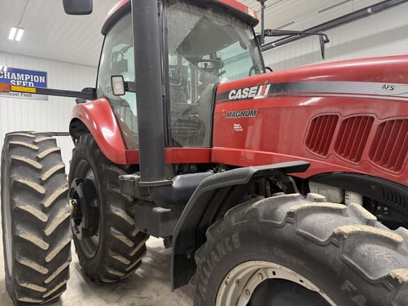 Image of Case IH Magnum 180 equipment image 4