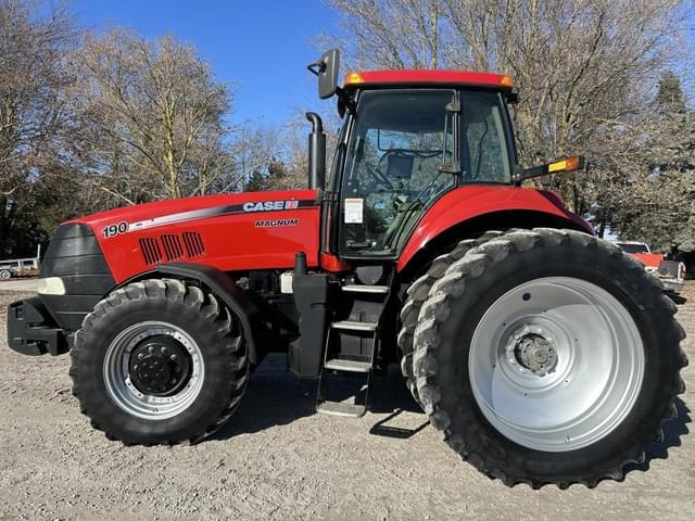 Image of Case IH Magnum 190 equipment image 2