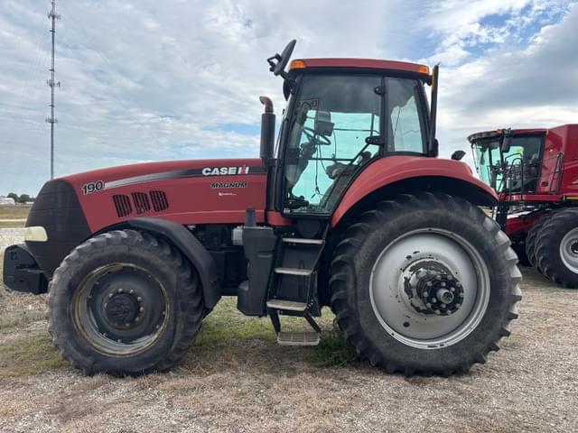 Image of Case IH Magnum 190 equipment image 3