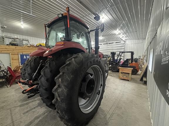 Image of Case IH Magnum 210 equipment image 2