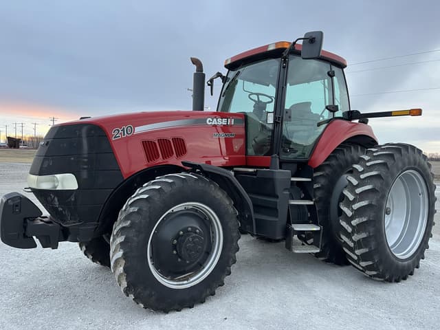 Image of Case IH Magnum 210 equipment image 1