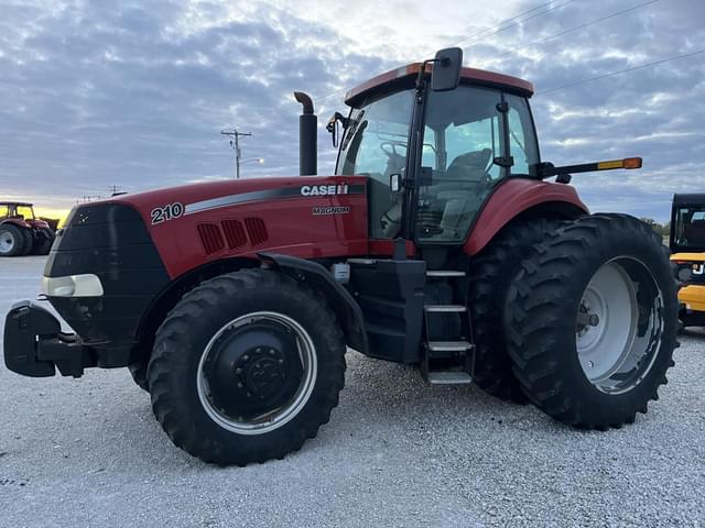Image of Case IH Magnum 210 equipment image 1