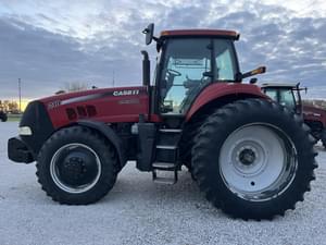 2009 Case IH Magnum 210 Image