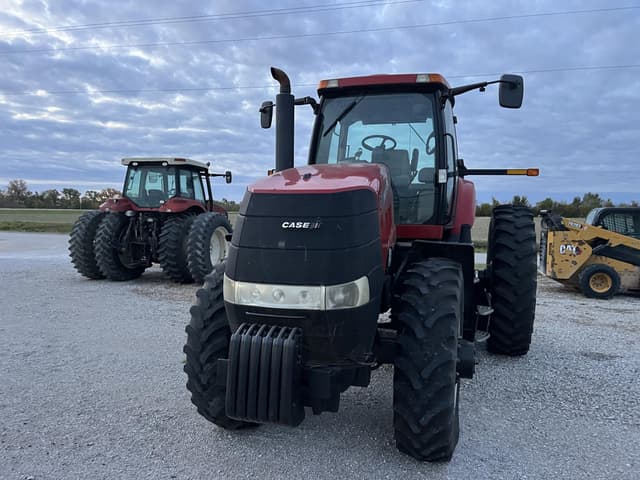 Image of Case IH Magnum 210 equipment image 2