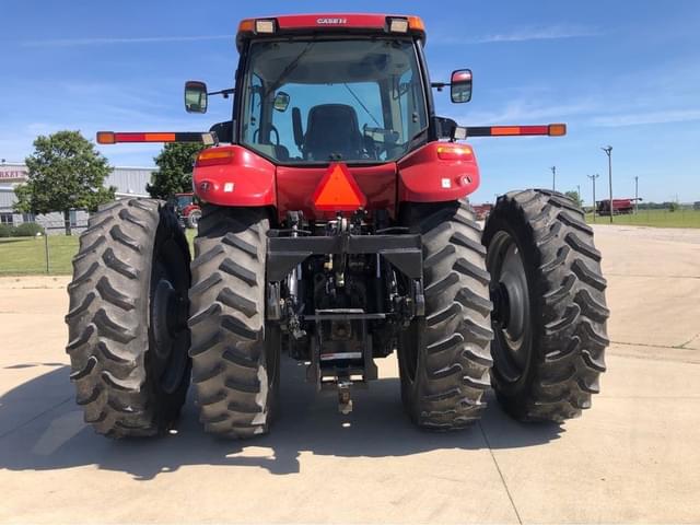 Image of Case IH Magnum 210 equipment image 4