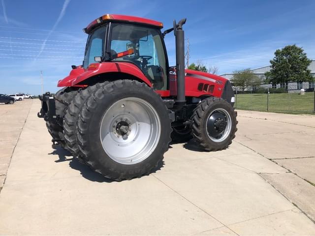 Image of Case IH Magnum 210 equipment image 3