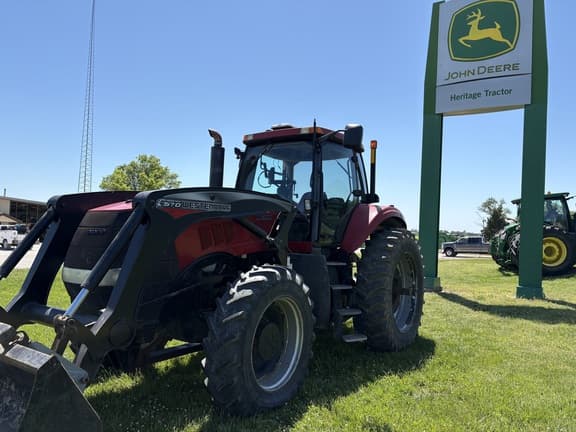 Image of Case IH Magnum 215 equipment image 1