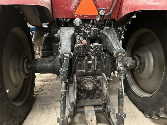 Image of Case IH Magnum 215 equipment image 3