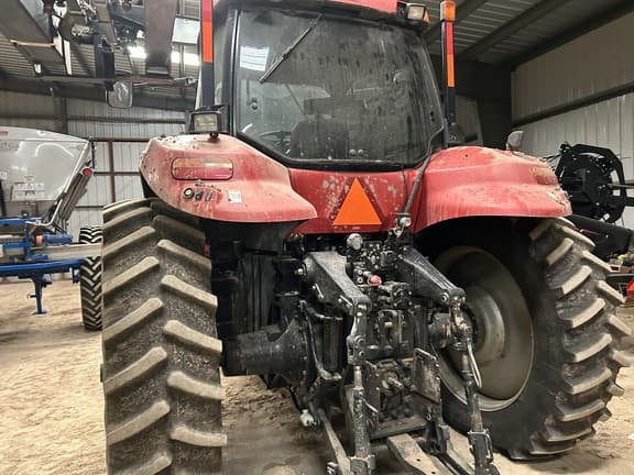 Image of Case IH Magnum 215 equipment image 2