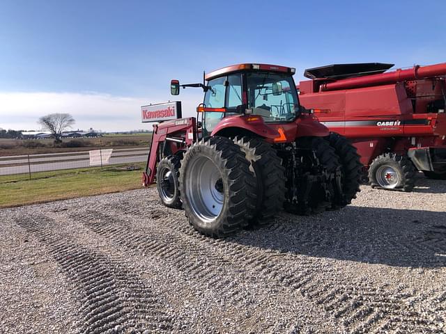 Image of Case IH Magnum 215 equipment image 3