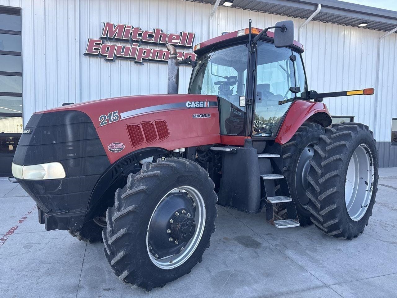 2009 Case IH Magnum 215 Equipment Image0