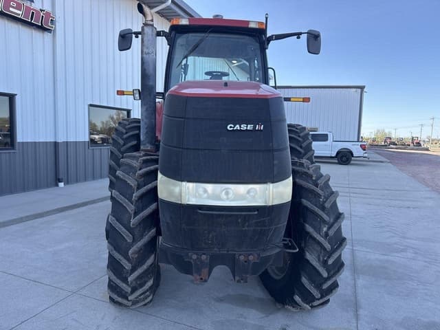 Image of Case IH Magnum 215 equipment image 4