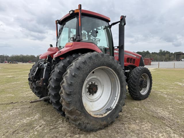 Image of Case IH Magnum 215 equipment image 4