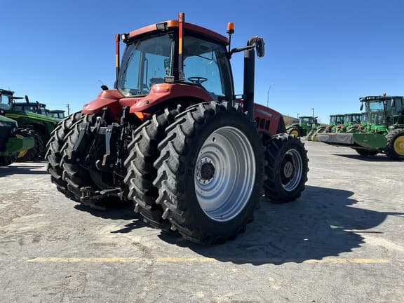 Image of Case IH Magnum 215 equipment image 4