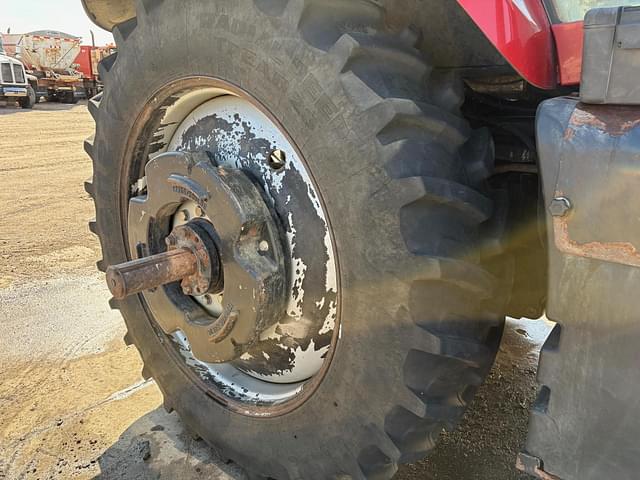 Image of Case IH Magnum 275 equipment image 4