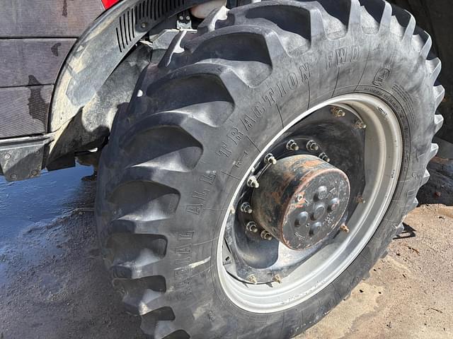 Image of Case IH Magnum 275 equipment image 3
