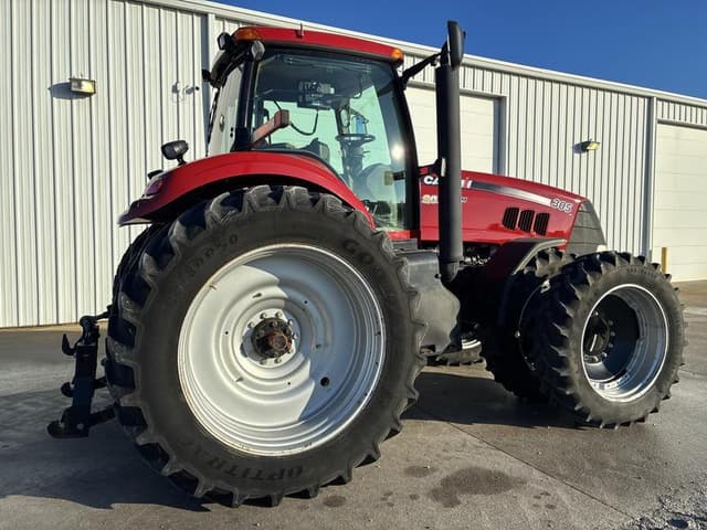 Image of Case IH Magnum 305 equipment image 4