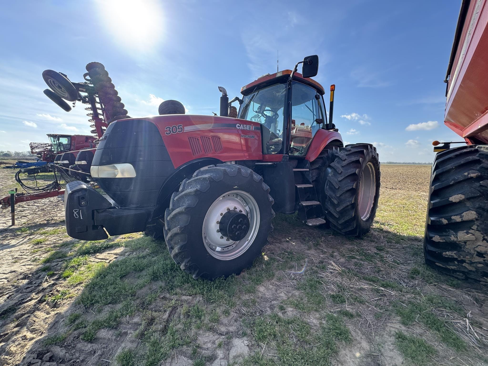 2009 Case IH Magnum 305 Equipment Image0